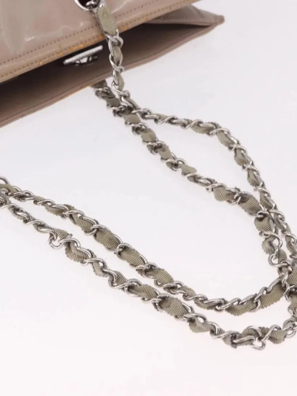 CHANEL Chain Tote Bag Patent leather Beige CC Auth EC956